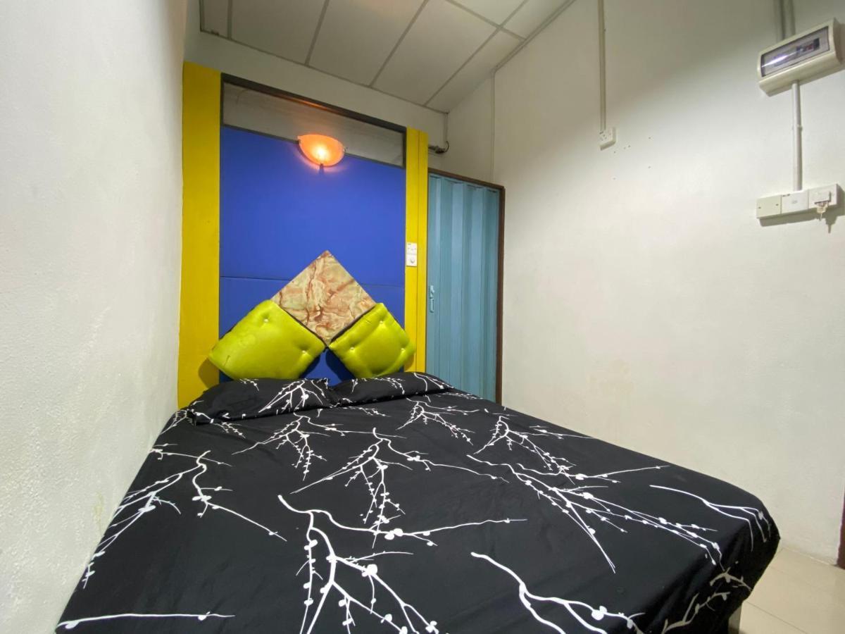 Spot On 90293 Sk Budget Hotel George Town Esterno foto