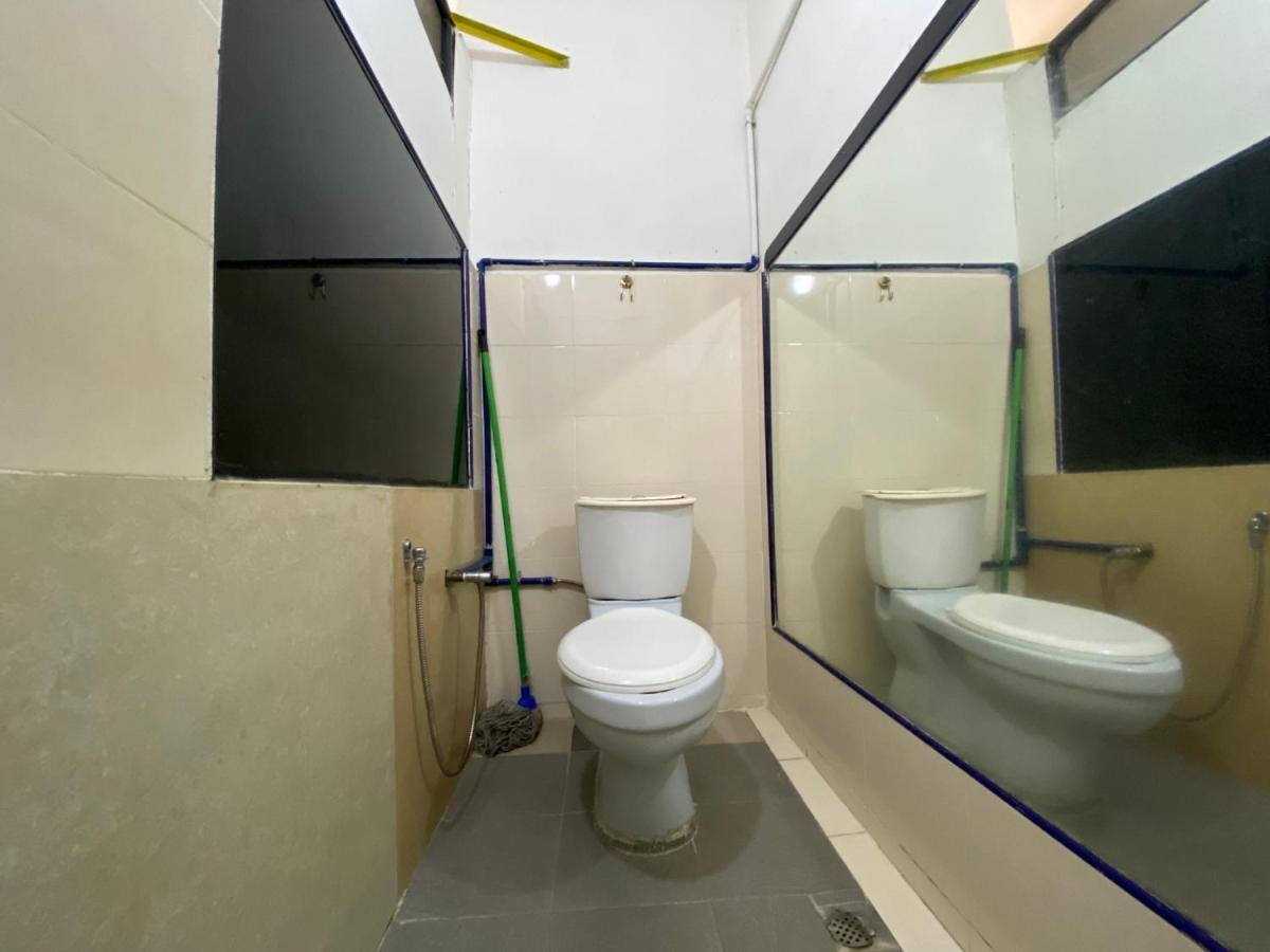 Spot On 90293 Sk Budget Hotel George Town Esterno foto