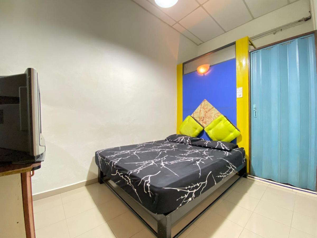 Spot On 90293 Sk Budget Hotel George Town Esterno foto